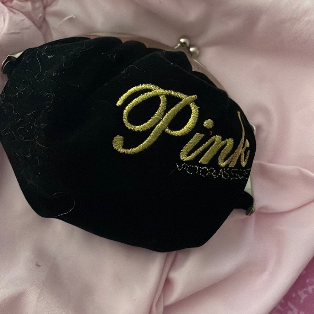 V secret change purse